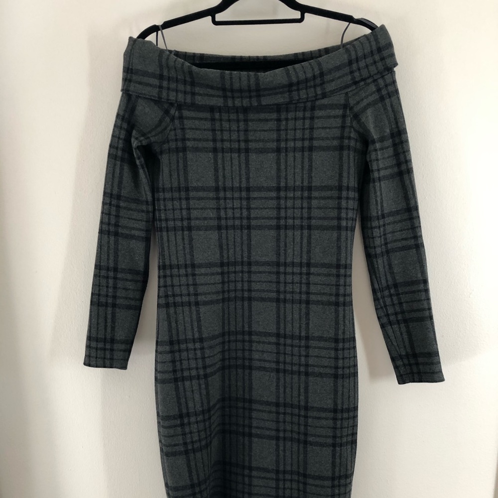 Banana Republic Off The Shoulder Green Plaid Dress